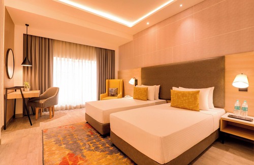 Islamnagar Hotel | Lemon Tree Hotel Chandausi