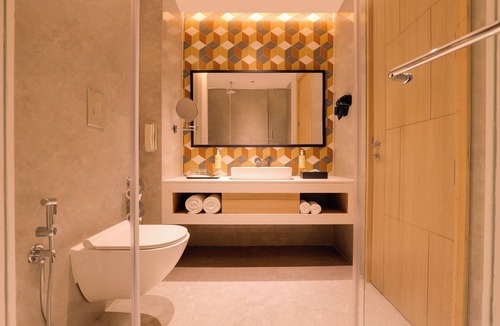 Islamnagar Hotel | Lemon Tree Hotel Chandausi