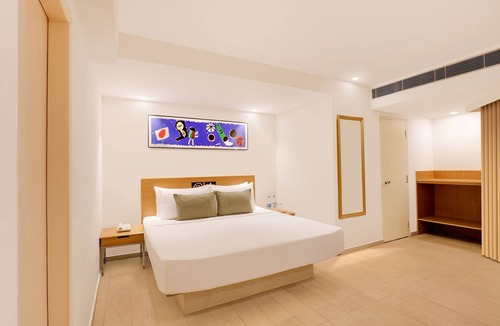South Tukoganj Hotel | Lemon Tree Hotel, Indore