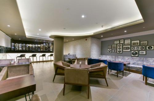 Jammu Hotel | Lemon Tree Hotel Jammu