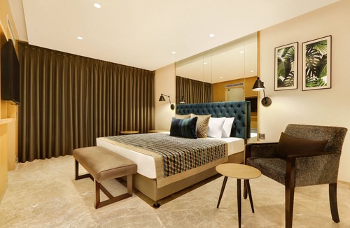 Viman Nagar Hotel | Lemon Tree Hotel Viman Nagar Pune