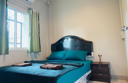 Arun Amarin Hostel | Lemon Tree Khaosan Hostel