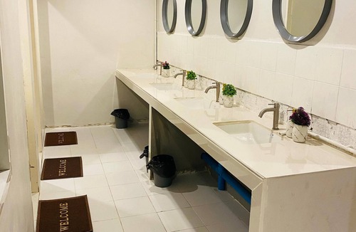 Arun Amarin Hostel | Lemon Tree Khaosan Hostel