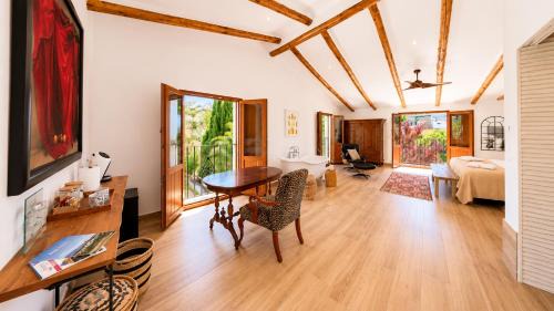 Santa Cruz del Comercio Bed & Breakfast | Lemon Tree Retreat at El Amparo