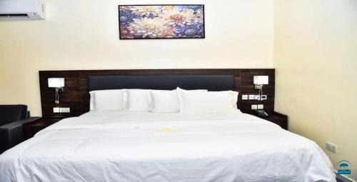 Kwara Hotel | LeMonet B&B Lodge