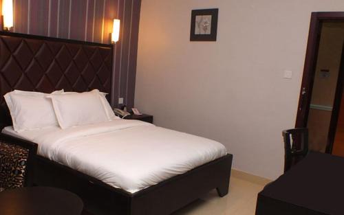 Kwara Hotel | LeMonet B&B Lodge