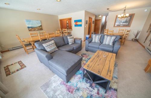Lakeside Village House | Lenawee 1738 by SummitCove Lodging in Colorado