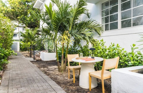 City Center Apartment | Lenox ID0026 - One Bedroom Apartment, Sleeps 4