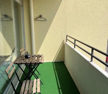 Bahnhofs- und Bismarckviertel Apartment | Leo Flat