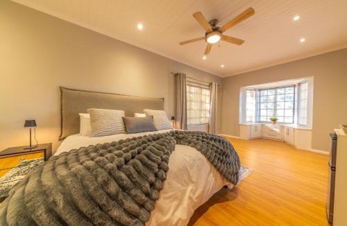 Simondium House | LEO Sky Guest House