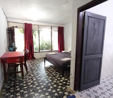 Simanindo House | Leokap Homestay