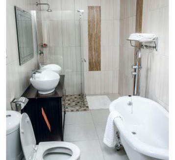 Choma Hotel | Leon's Hotel