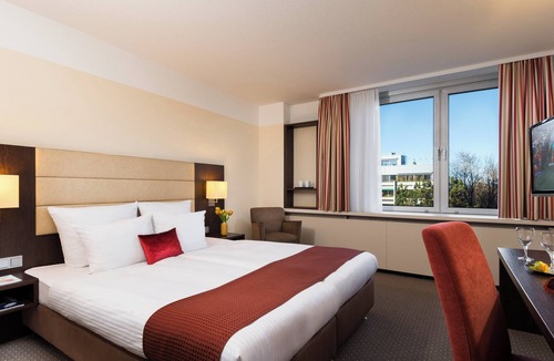 Herzogpark Hotel | Leonardo Hotel Munich Arabellapark