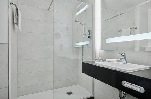 Herzogpark Hotel | Leonardo Hotel Munich Arabellapark