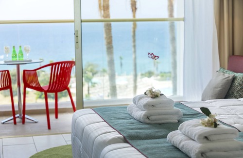 Chlorakas Resort | Leonardo Laura Beach & Splash Resort