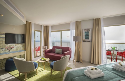 Chlorakas Resort | Leonardo Laura Beach & Splash Resort