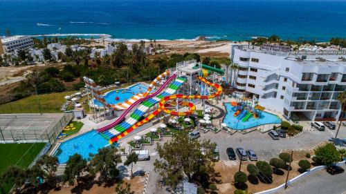 Chlorakas Resort | Leonardo Laura Beach & Splash Resort