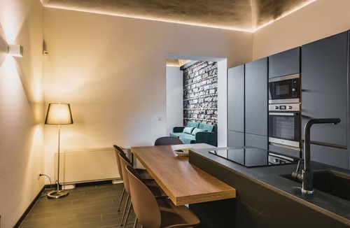 Picanello-Ognina-Barriera-Canalicchio Apartment | Leone Apartment with Garden by Wonderful Italy