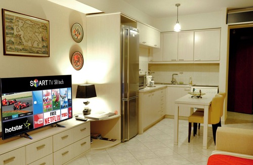 Sparta Apartment | Leonidas View