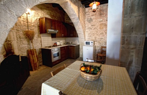 Goudi Apartment | Leonidas Village Houses
