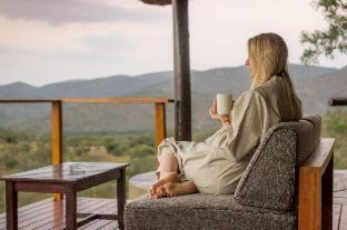 Umkhanyakude District Municipality Cabin | Leopard Mountain Safari Lodge