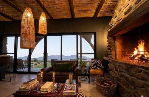 Windhoek Rural Villa | LEOPARD'S VIEW MOUNTAIN VILLA @ Steinheim Game Farm & Camping
