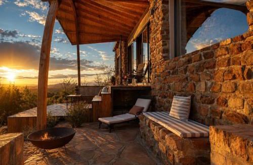 Windhoek Rural Villa | LEOPARD'S VIEW MOUNTAIN VILLA @ Steinheim Game Farm & Camping