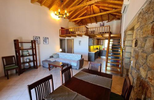 Lefktron Villa | Leopolis Villas