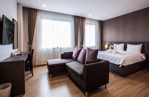 Nai Mueang Hotel | Leosor Hotel