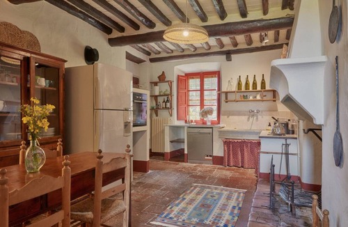 Villabuona Apartment | Lepricine Apartment 'Country House for 4 on the Lucca Hills' with Private Garden