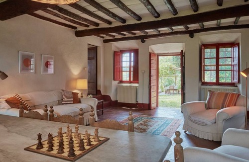 Villabuona Apartment | Lepricine Apartment 'Country House for 4 on the Lucca Hills' with Private Garden