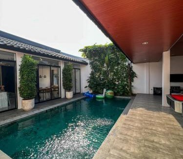 Bandung Villa | LeRoca Villa