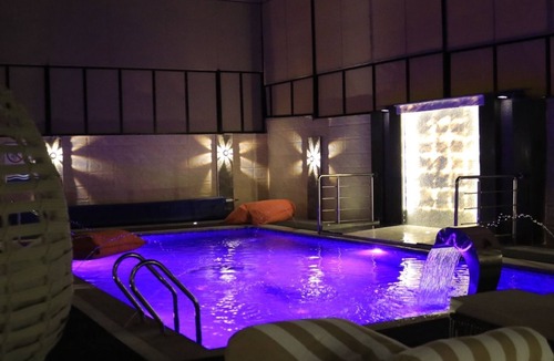 Al-Maghtas Ski Chalet | LeRose Villa, where luxury meets the beauty of nature. Near the Dead Sea, Jordan