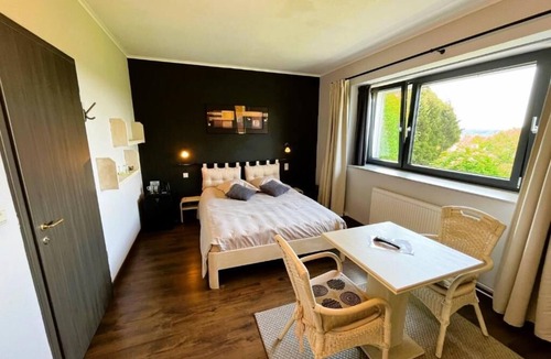 Nadrin Bed & Breakfast | Les Alisiers
