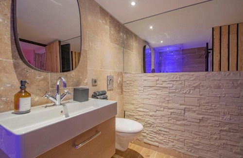 Cuers Hotel | LES BAINS D’EROS