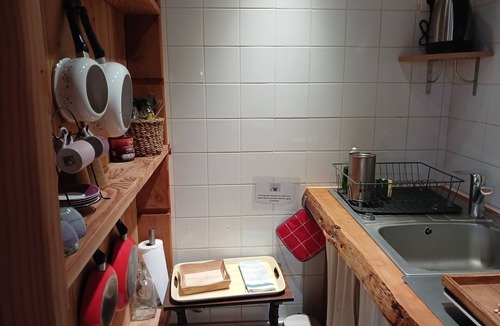 Billom Apartment | Les Bambous Vacation Rental, for 2 people, downtown Billom (one pet allowed)