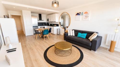 Sanary-sur-Mer House | Les Baux 1