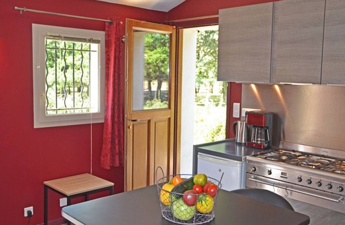Mirabel-et-Blacons House | Les Cerisiers Vacation Rental: Le Figuier, surrounded by nature and just a stone's throw from the Drôme River