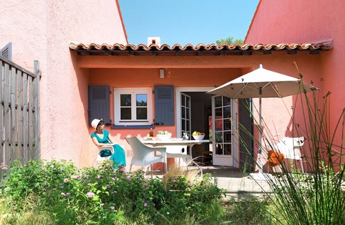 Boulouris-sur-Mer Apartment | Les Chênes Verts by Interhome
