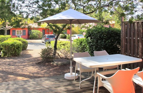 Boulouris-sur-Mer Apartment | Les Chênes Verts by Interhome