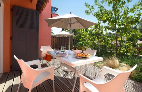 Boulouris-sur-Mer Apartment | Les Chênes Verts by Interhome