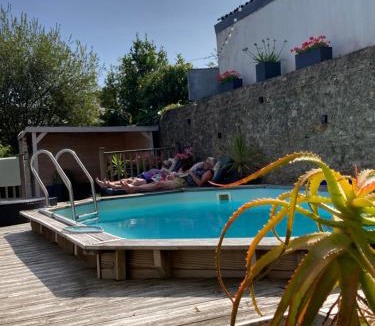 Saint-Nicolas-du-Pelem Bed & Breakfast | Les chambres d'ACCO té
