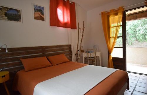 Lauris Bed & Breakfast | Les Chambres du Luberon & Table d'hôtes