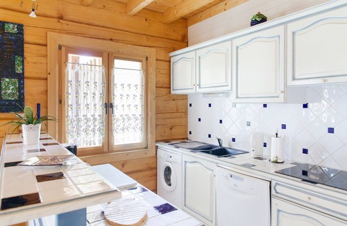 Sarlat-la-Caneda Ski Chalet | Les Chênes: chalet and swimming pool in the heart of Sarlat.