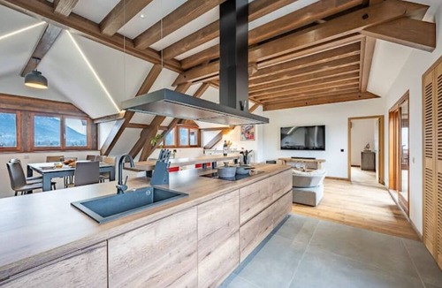 Arenthon House | Les Clés de L'excellence