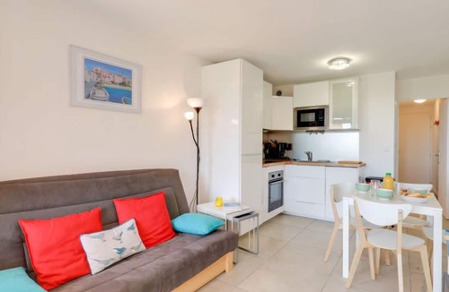 La Nartelle Apartment | Les Coteaux de la Nartelle by Interhome