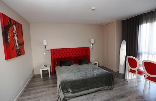Blanquefort Hotel | Les Criquets Hôtel & Spa