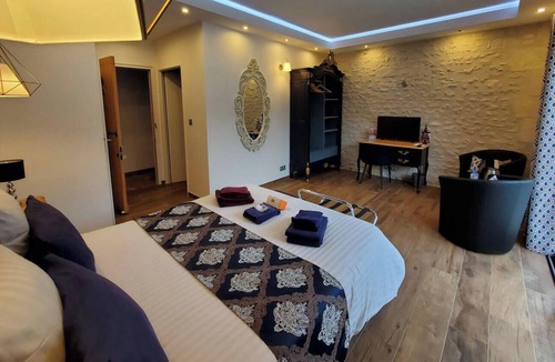 Chaniers House | Les Cuves