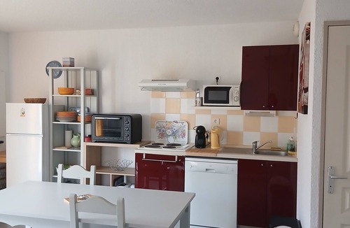 Aubignan Apartment | Les Demeures du Ventoux: A bastidon in Provence