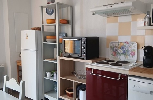 Aubignan Apartment | Les Demeures du Ventoux: A bastidon in Provence